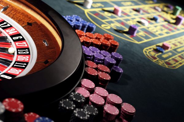 How Game Themes And Features Shape The Casino Experience